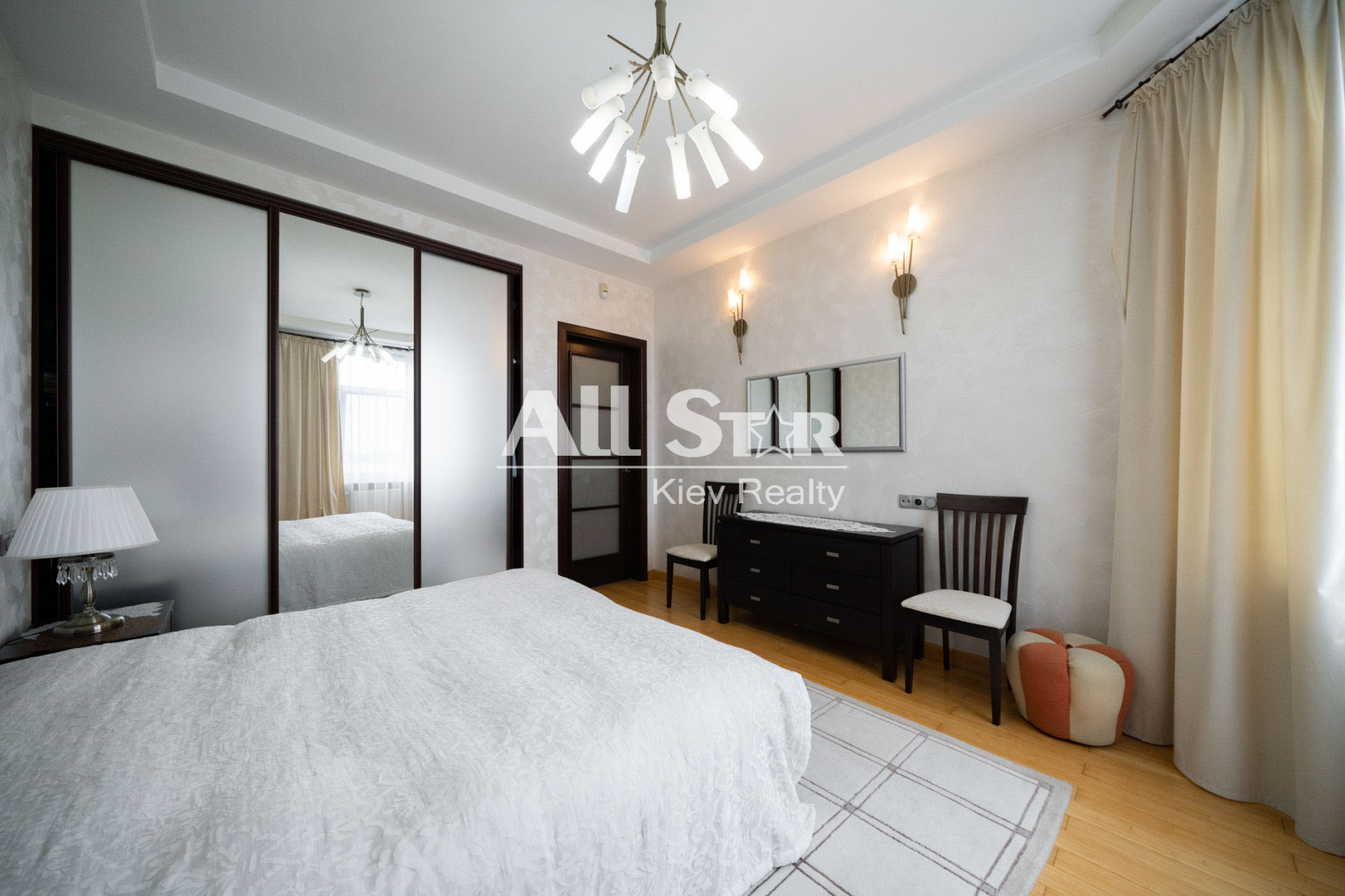 Аренда 3к квартиры в Киеве,  Кловский спуск, 5 8