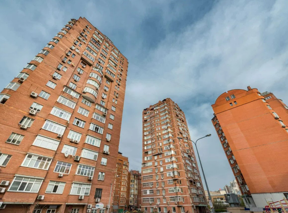 Аренда 4к квартиры в Киеве, Дмитриевская ул., 17А 1