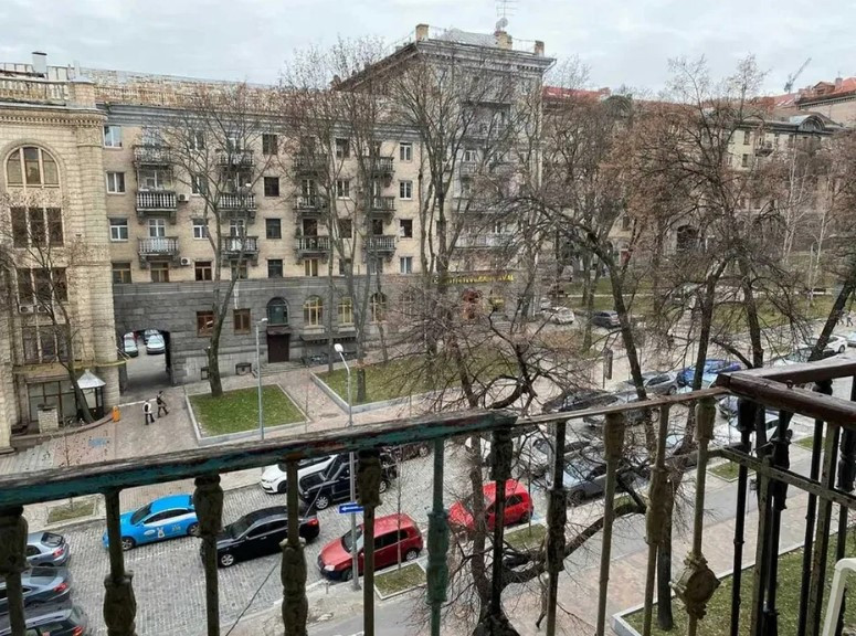 Продажа 2к квартиры в Киеве,  Прорезная ул., 4 8