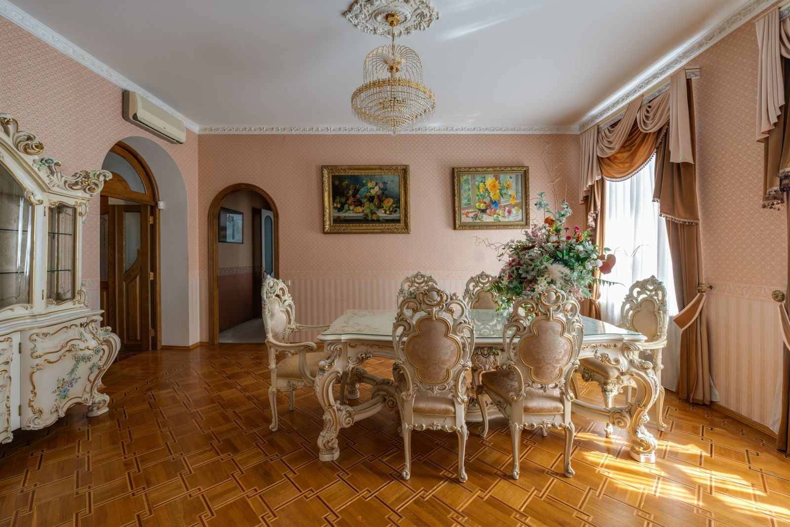 Продажа 6к квартиры в Киеве,  Богдана Хмельницкого ул., 42 1