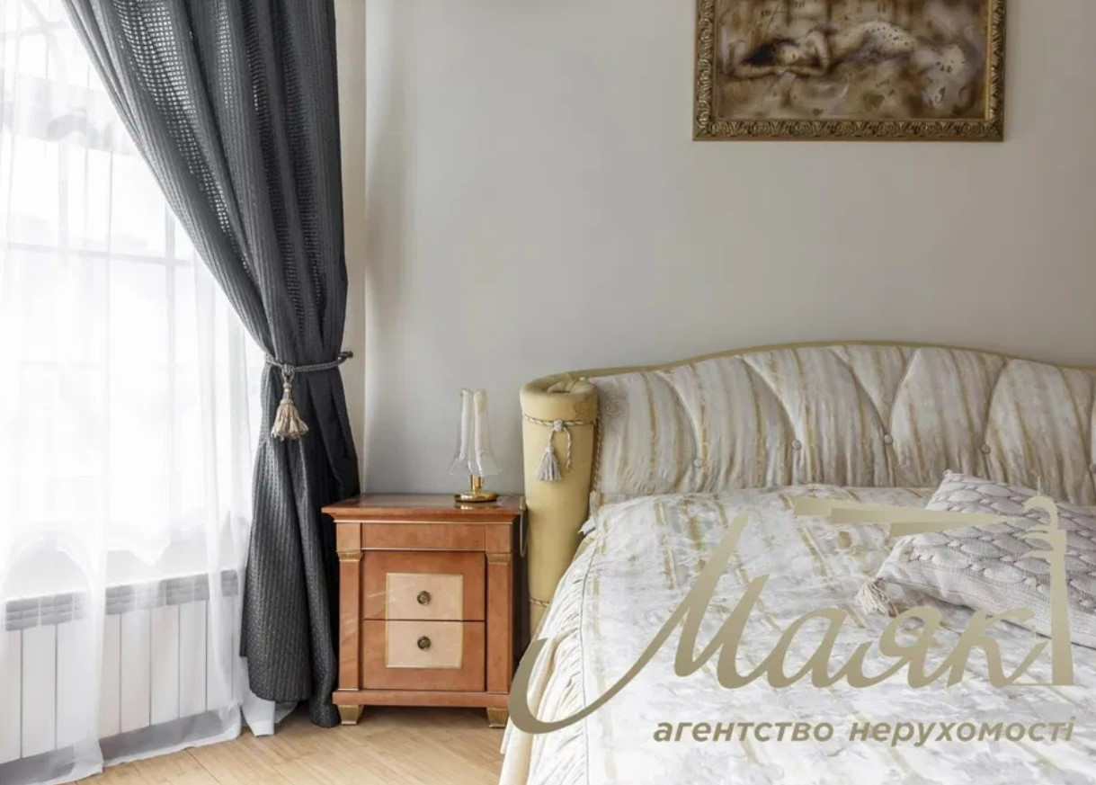 Продажа 5к дома в Киеве,  Товарная ул., 16