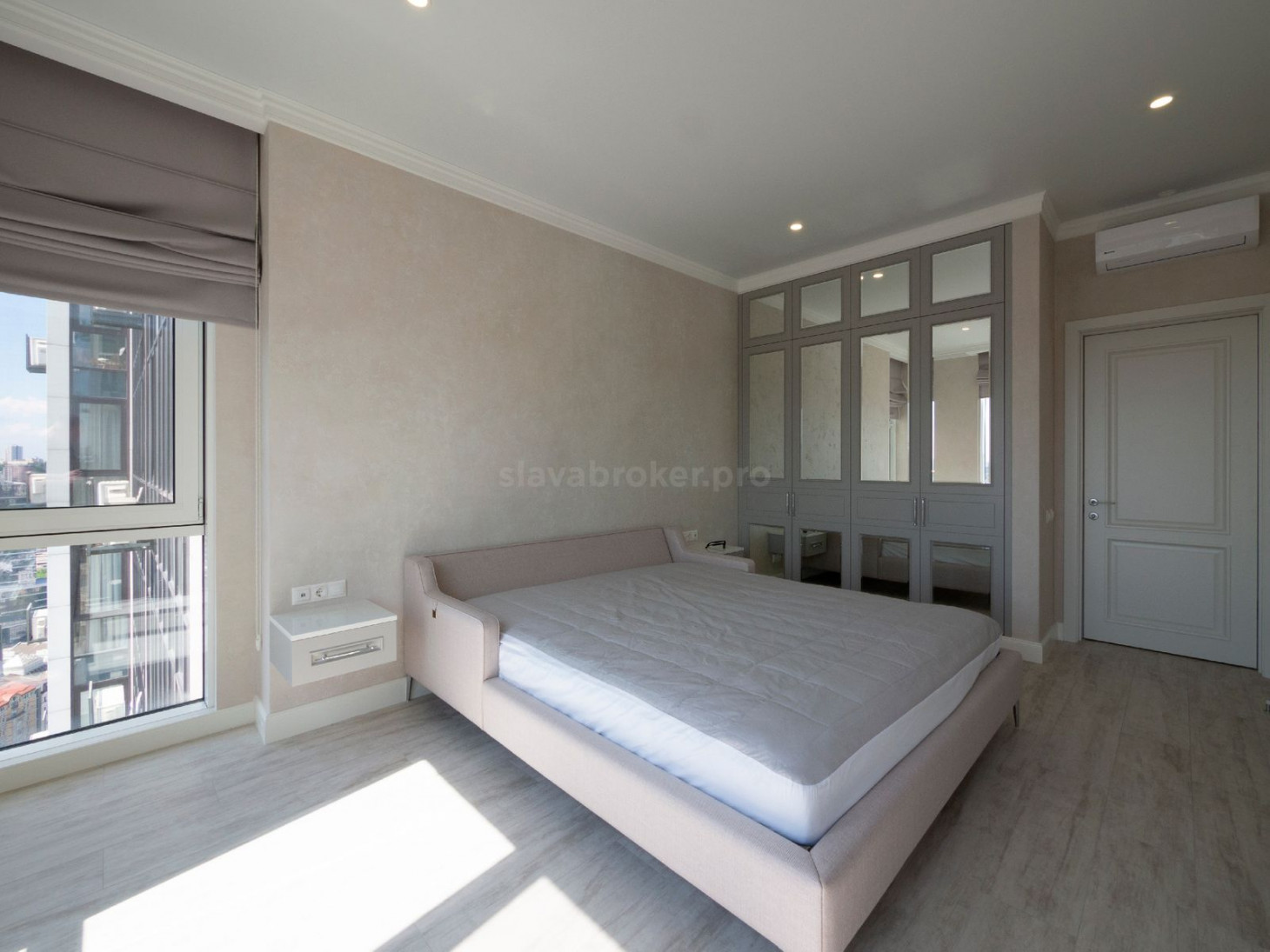 Продажа 2к квартиры в Киеве,  ЖК Роял Тауер, Саксаганского ул., 37К 10
