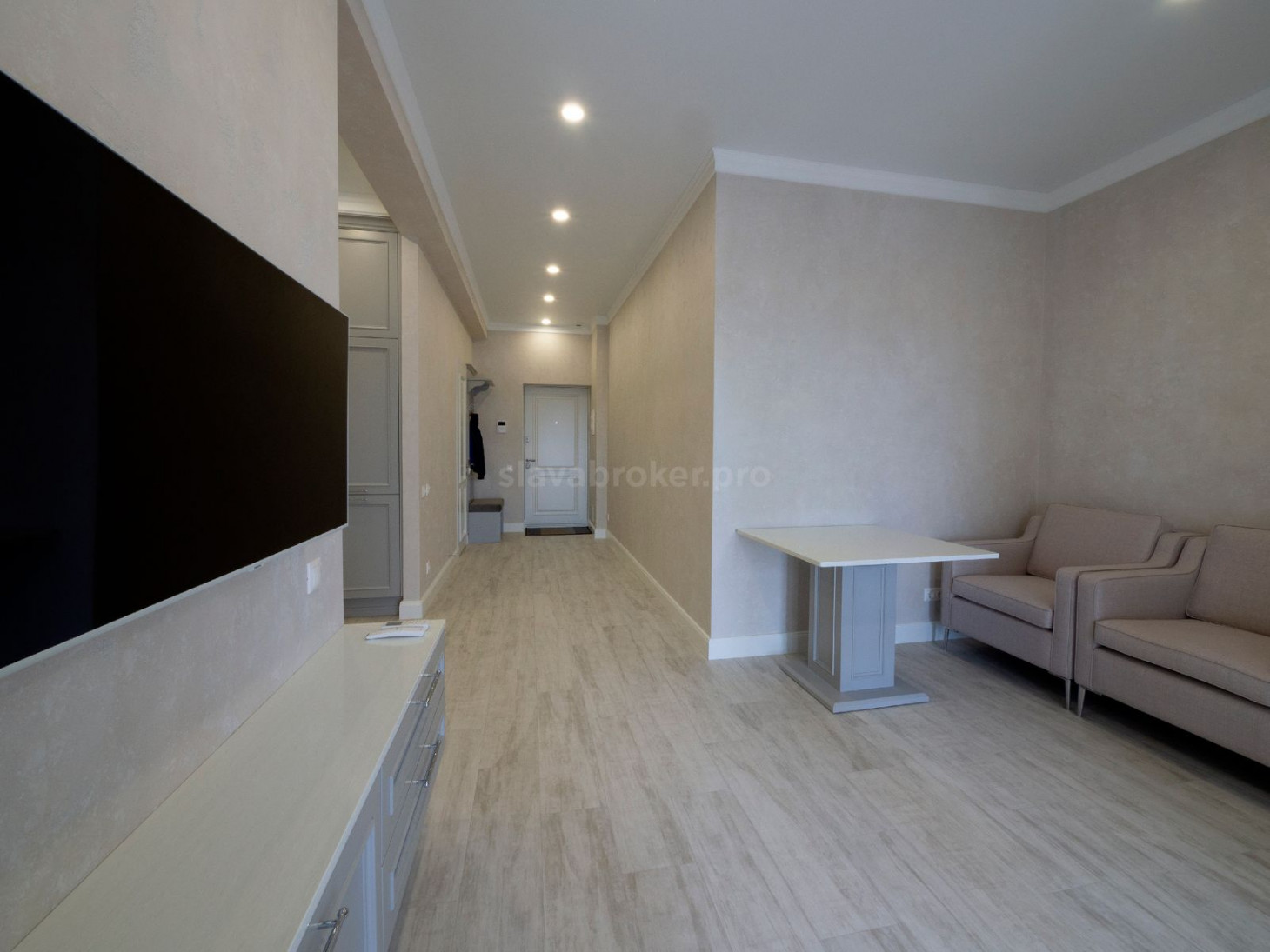 Продажа 2к квартиры в Киеве,  ЖК Роял Тауер, Саксаганского ул., 37К 17