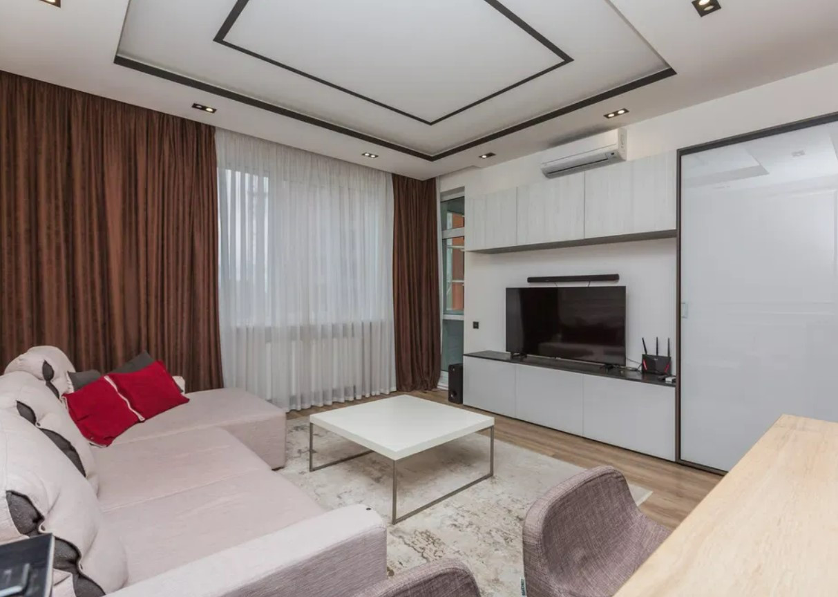 Продажа 2к квартиры в Киеве,  ЖК Роял Тауер, Саксаганского ул., 37К 7