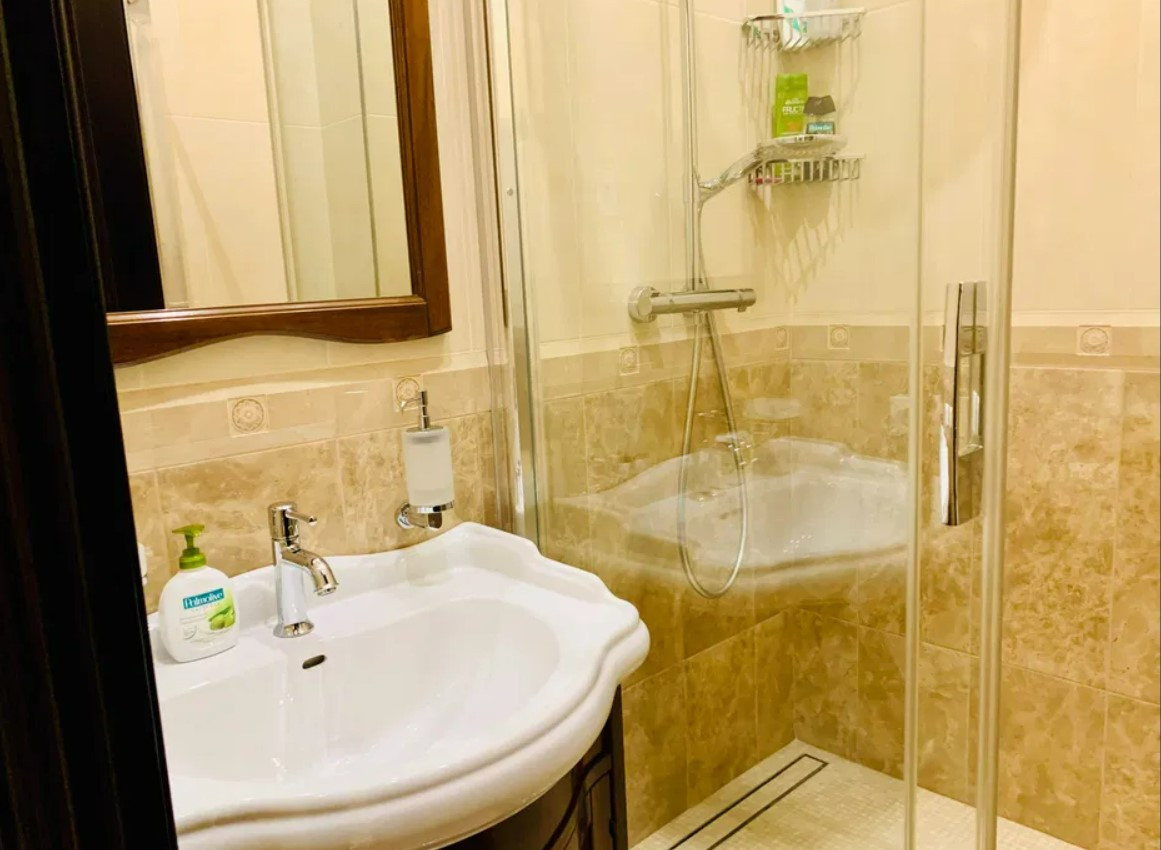 Продажа 2к квартиры в Киеве, Бассейная ул., 5А 7