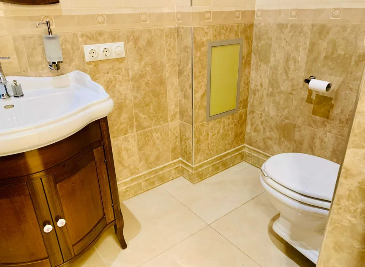 Продажа 2к квартиры в Киеве, Бассейная ул., 5А 8