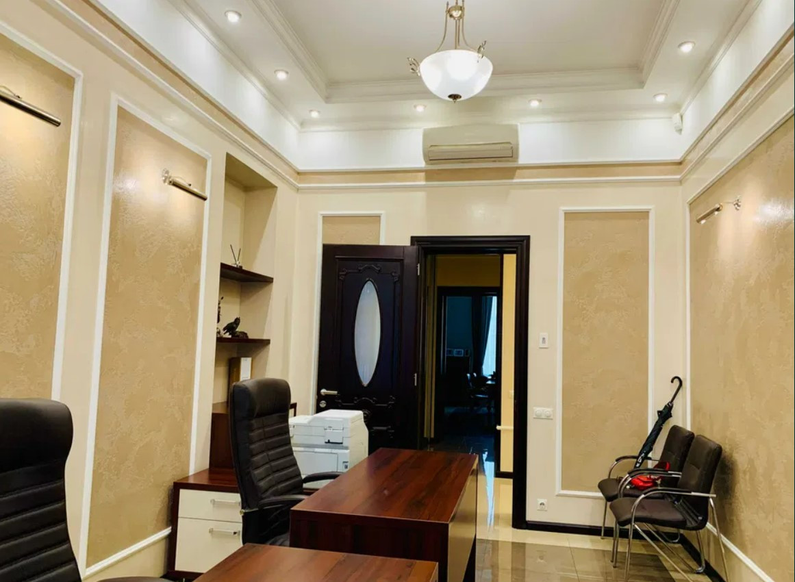 Продажа 2к квартиры в Киеве, Бассейная ул., 5А 18