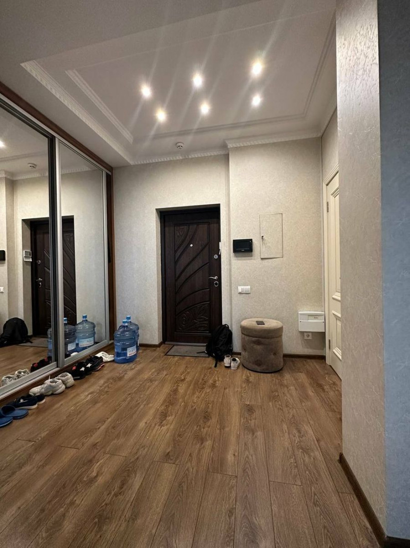 Продажа 2к квартиры в Киеве,  Леси Украинки бульвар, 7а 4