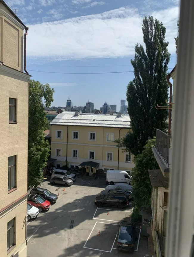 Продажа 2к квартиры в Киеве,  Терещенковская ул., 19 4