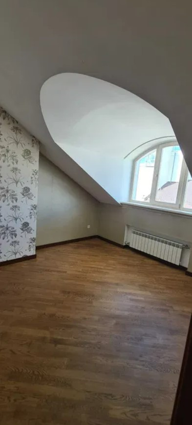 Продажа 5к квартиры в Киеве,  Орлика Филиппа ул., 10 1