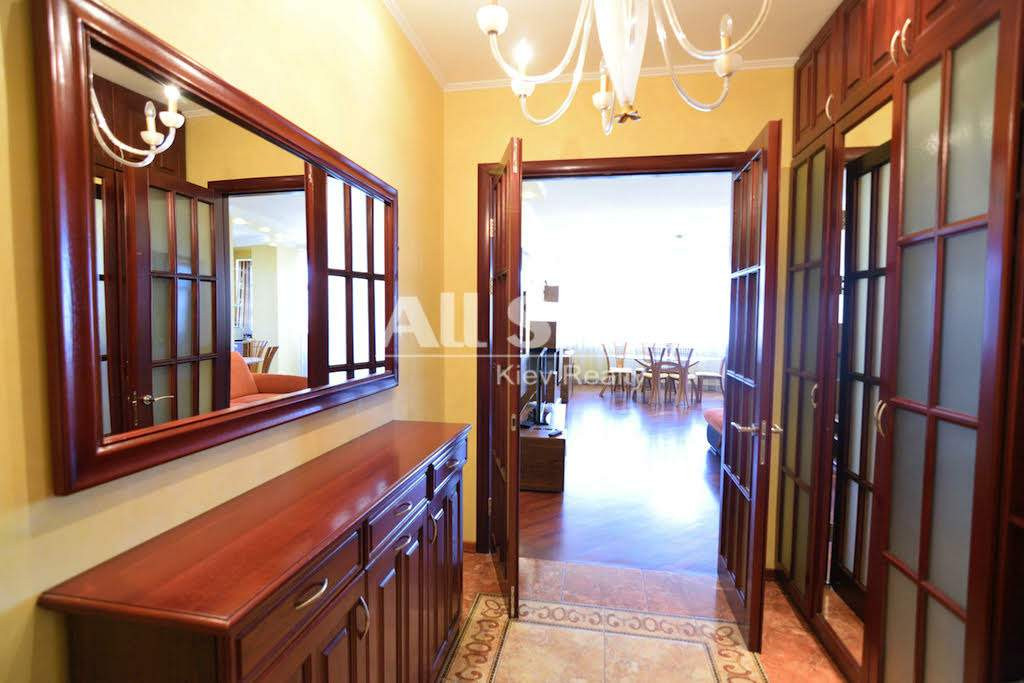 Продажа 3к квартиры в Киеве,  Богдана Хмельницкого ул., 41 1