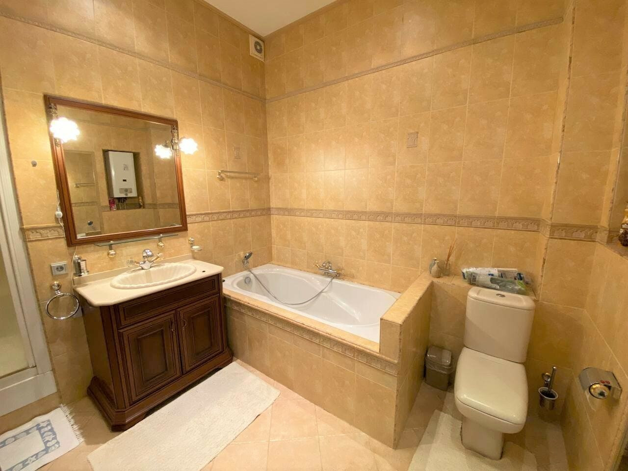 Аренда 3к квартиры в Киеве, Коцюбинского Михаила ул., 5 8