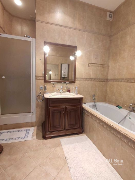 Аренда 3к квартиры в Киеве, Коцюбинского Михаила ул., 5 23