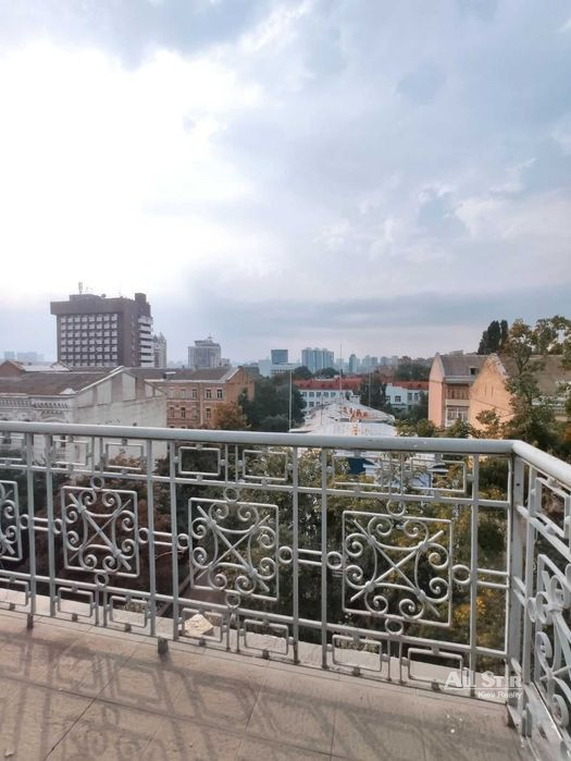 Аренда 3к квартиры в Киеве, Коцюбинского Михаила ул., 5 26
