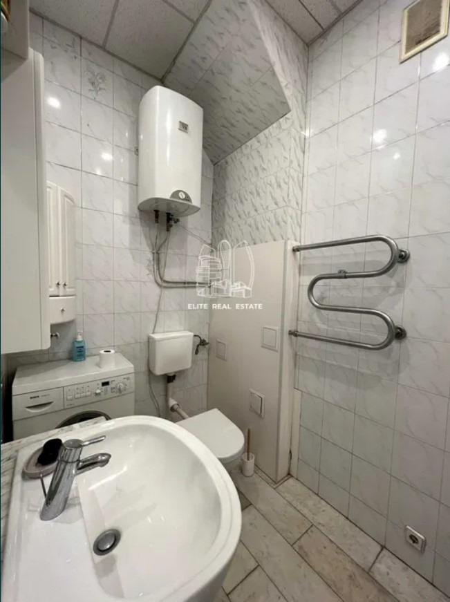 Продажа 4к квартиры в Киеве,  Коцюбинского Михаила ул., 2 3