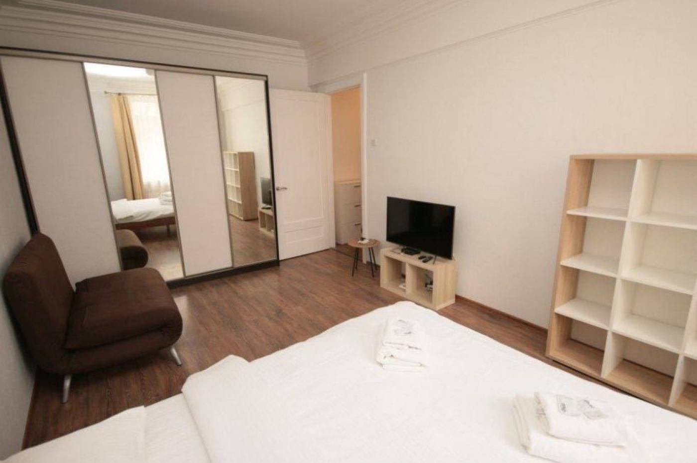 1 BD Apartment for rent in Kiev, Shevchenkovskiy district, 13/5