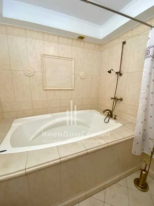 Аренда 4к квартиры в Киеве,  Введенская ул., 29-58 2
