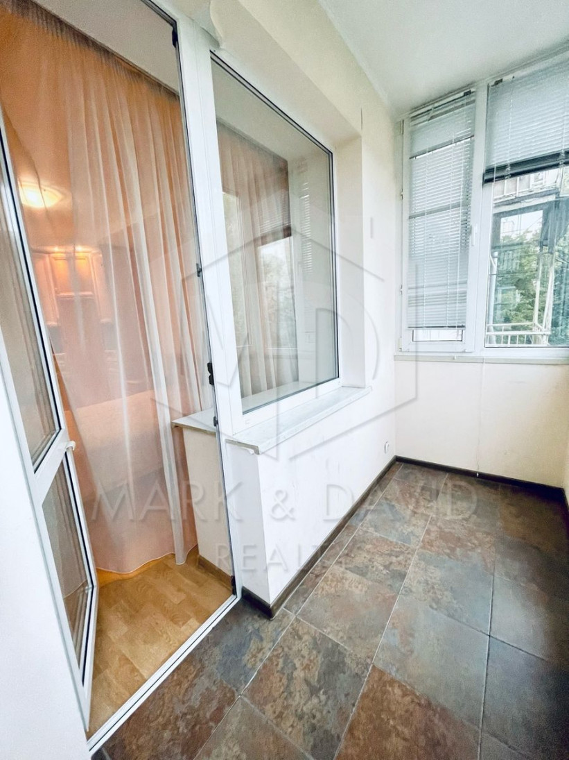 Продажа 2к квартиры в Киеве,  Малая Житомирская ул., 10 13