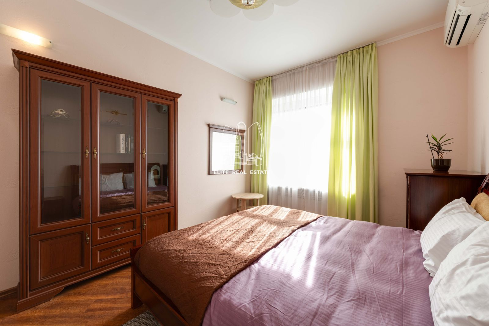 Продажа 3к квартиры в Киеве, Костёльная ул., 10 11