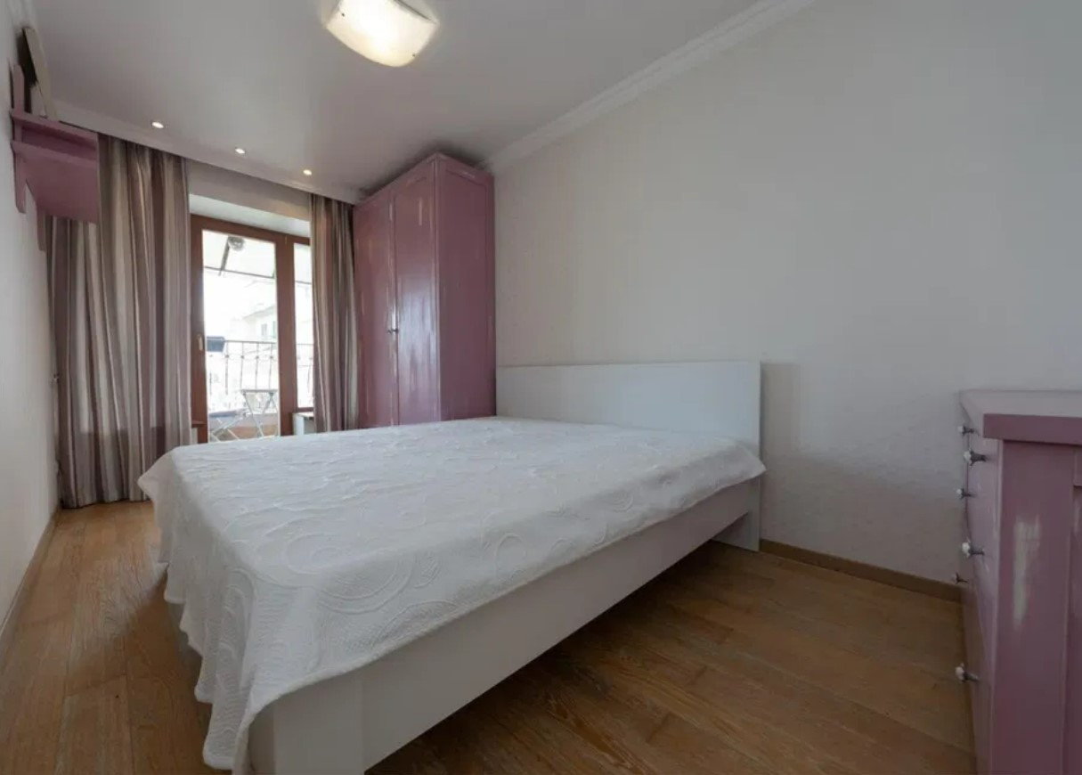 Продажа 2к квартиры в Киеве,  Гончара Олеся ул., 8