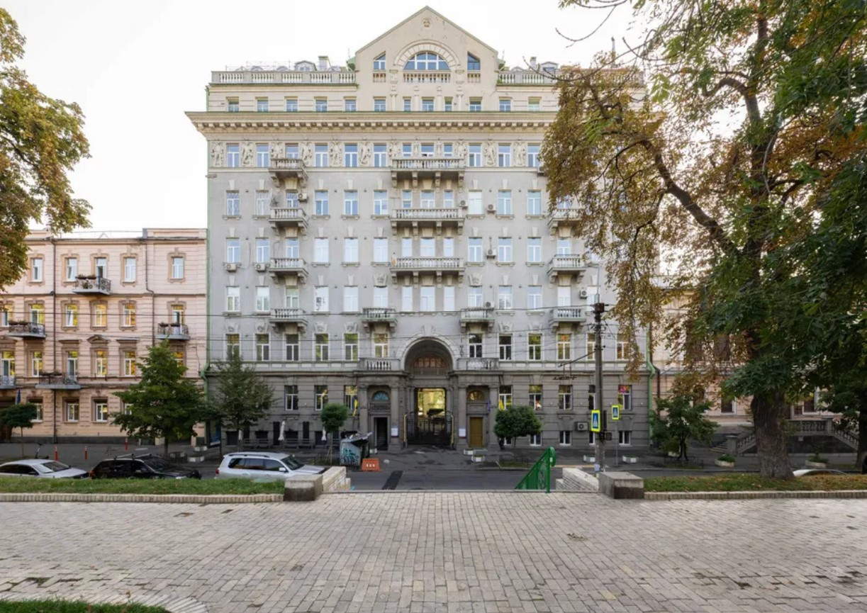 Продажа 2к квартиры в Киеве,  Терещенковская ул., 13 16