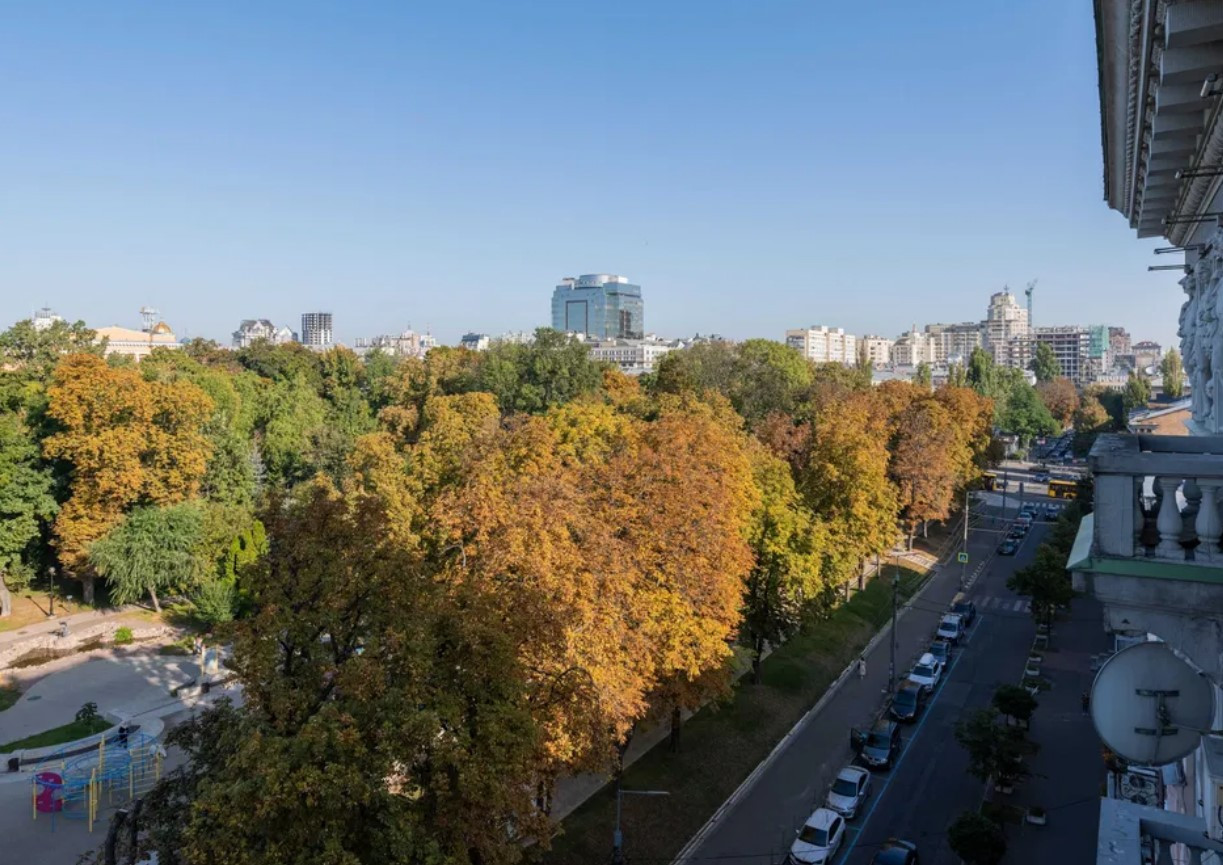 Продажа 2к квартиры в Киеве,  Терещенковская ул., 13 17
