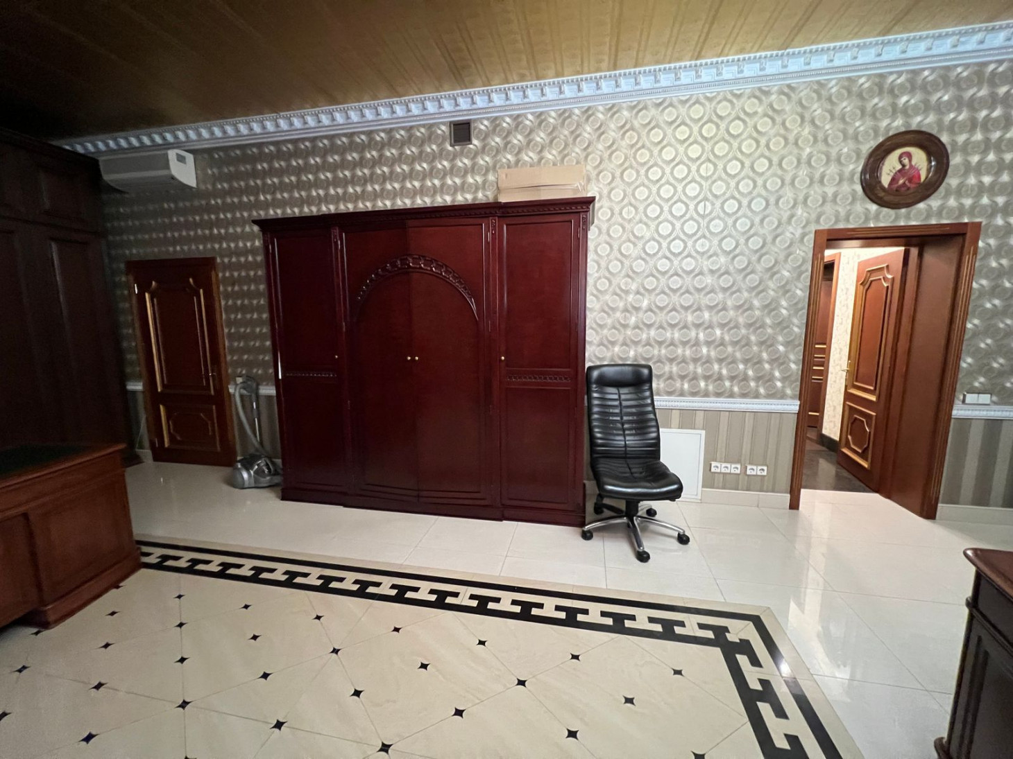 Аренда здания в Киеве, Пушкинская ул., 32В 5