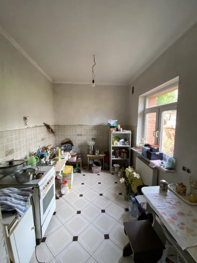 Продажа 4к дома в Киеве,  Гвардейская ул., 4