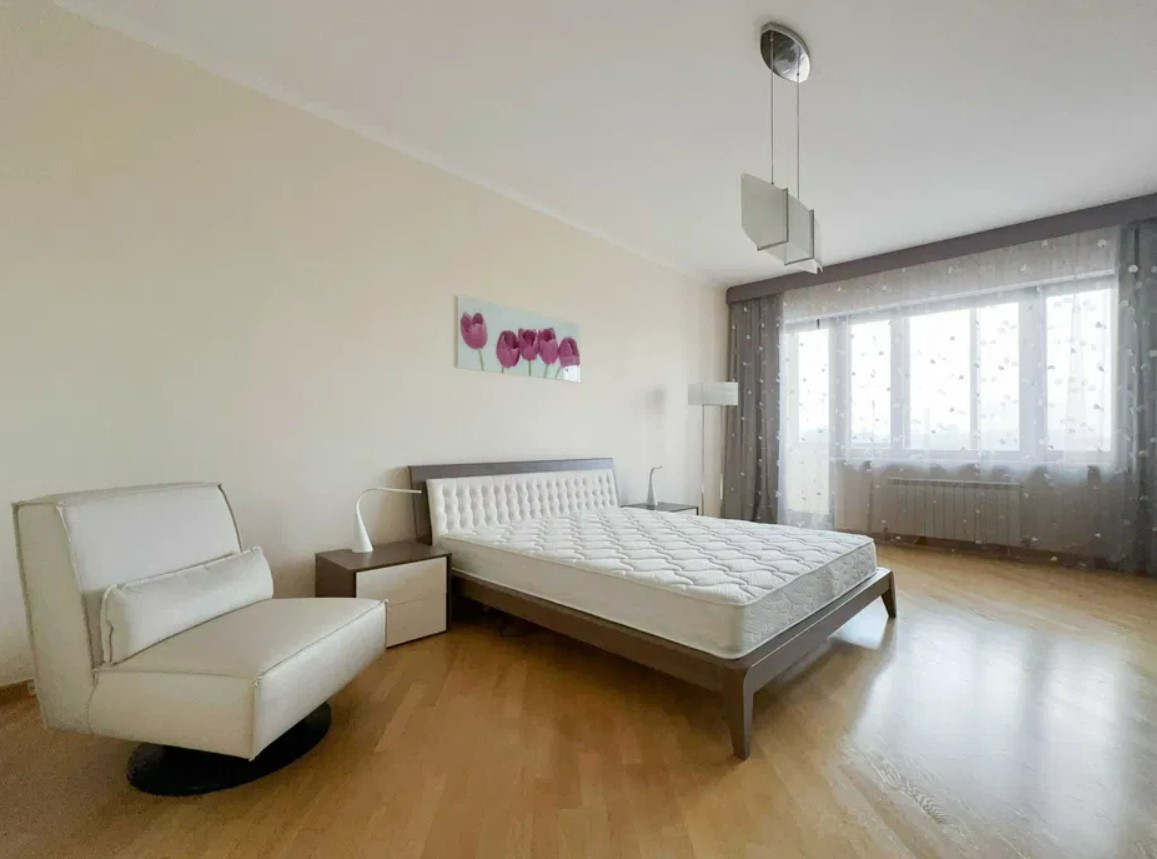 Аренда 4к квартиры в Киеве,  Кропивницкого ул., 10 11