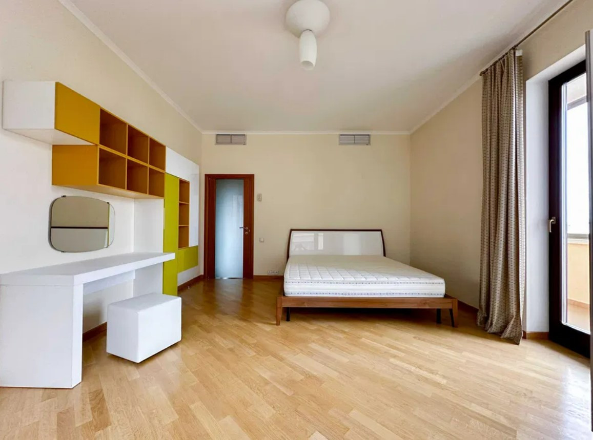 Аренда 4к квартиры в Киеве,  Кропивницкого ул., 10 12