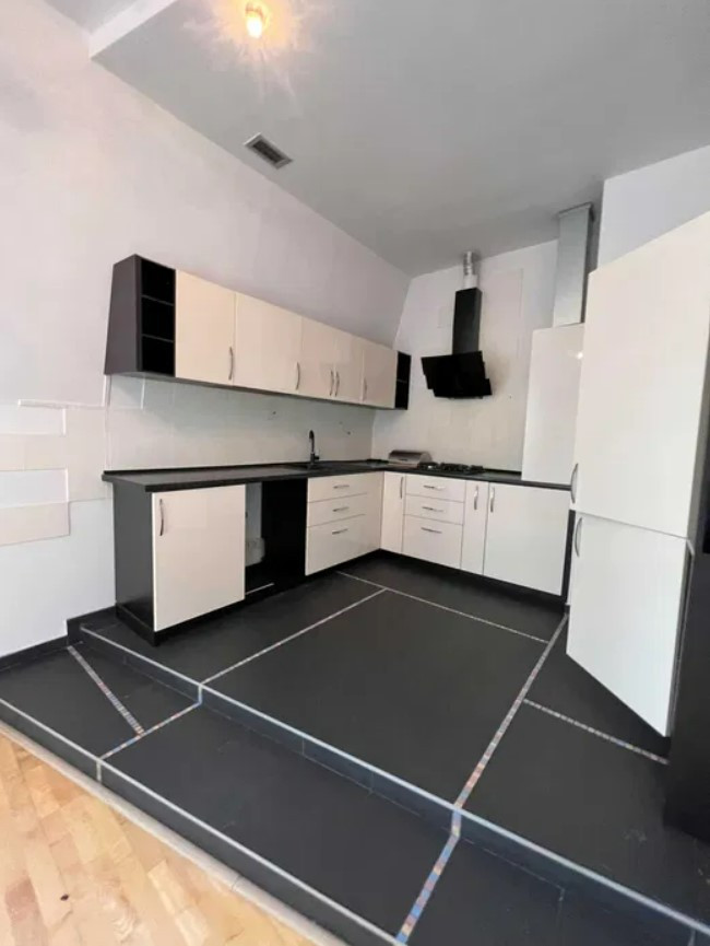 Продажа 3к квартиры в Киеве,  Хорива ул., 4 0