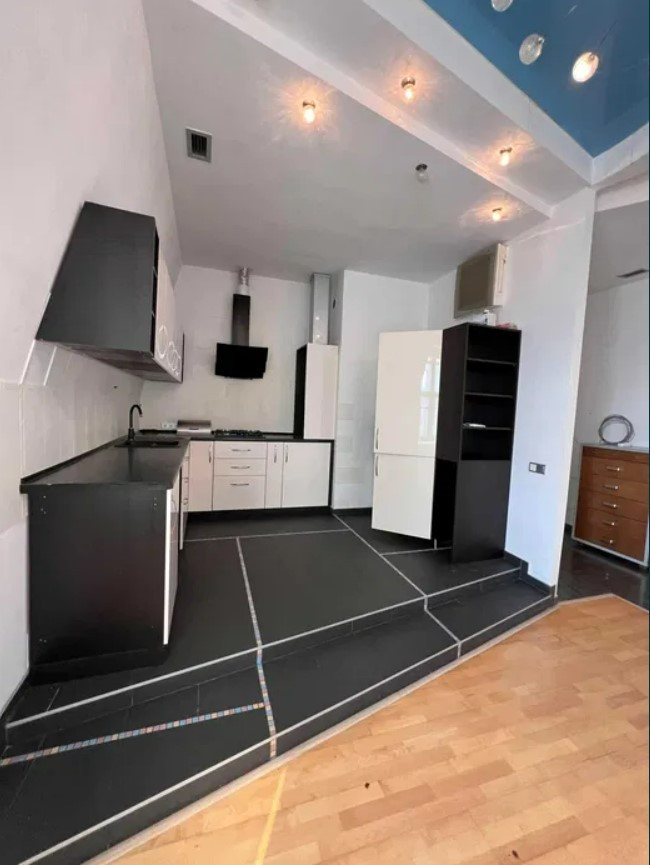 Продажа 3к квартиры в Киеве,  Хорива ул., 4 15