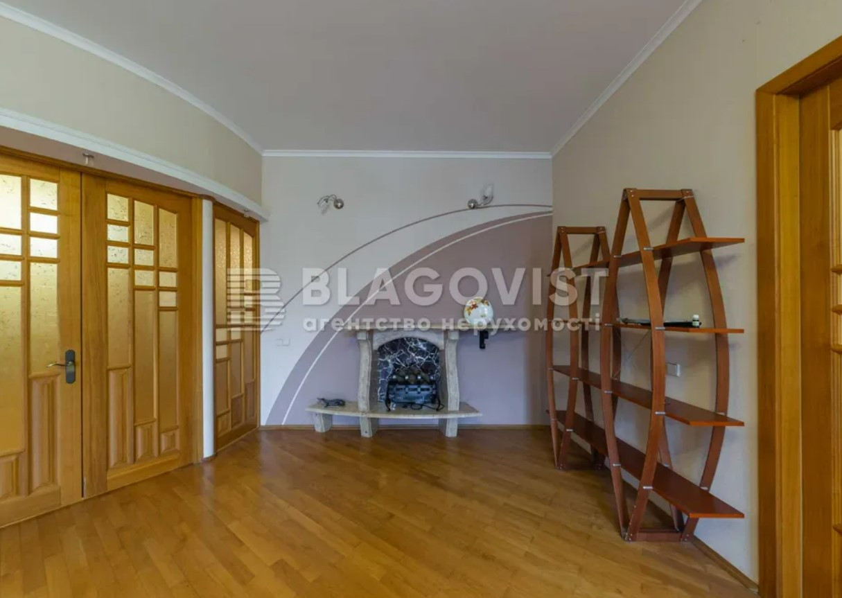 Продажа 4к квартиры в Киеве,  Стретенская ул., 11 14