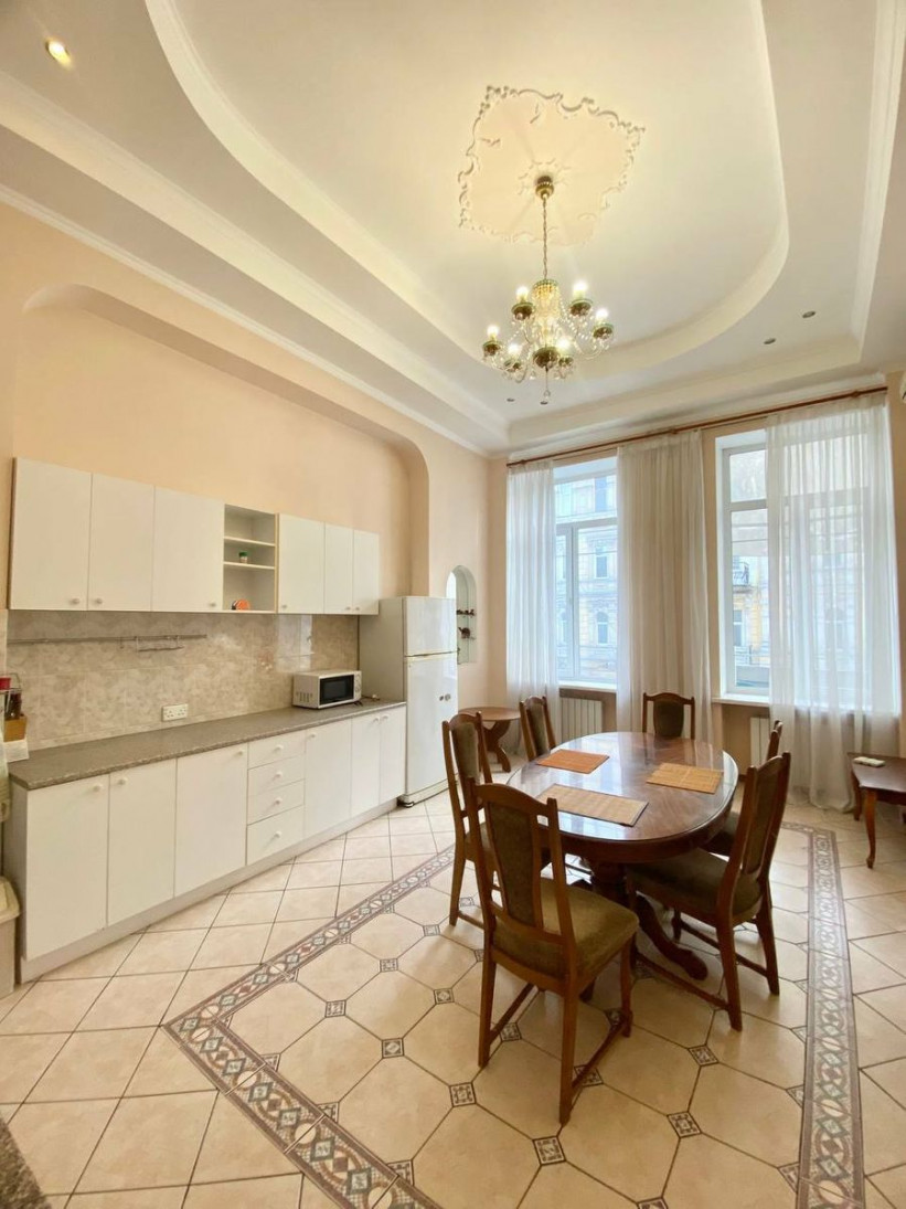 Продажа 3к квартиры в Киеве,  Заньковецкой ул., 6 0
