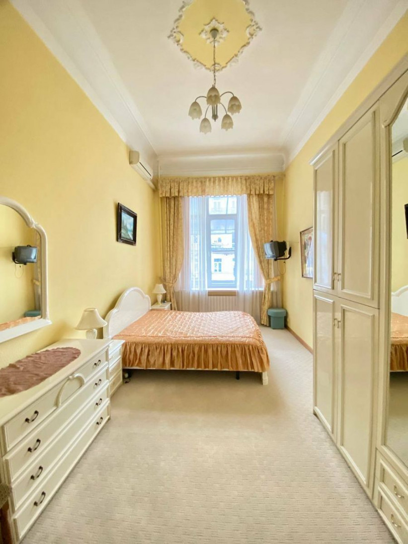 Продажа 3к квартиры в Киеве,  Заньковецкой ул., 6 14