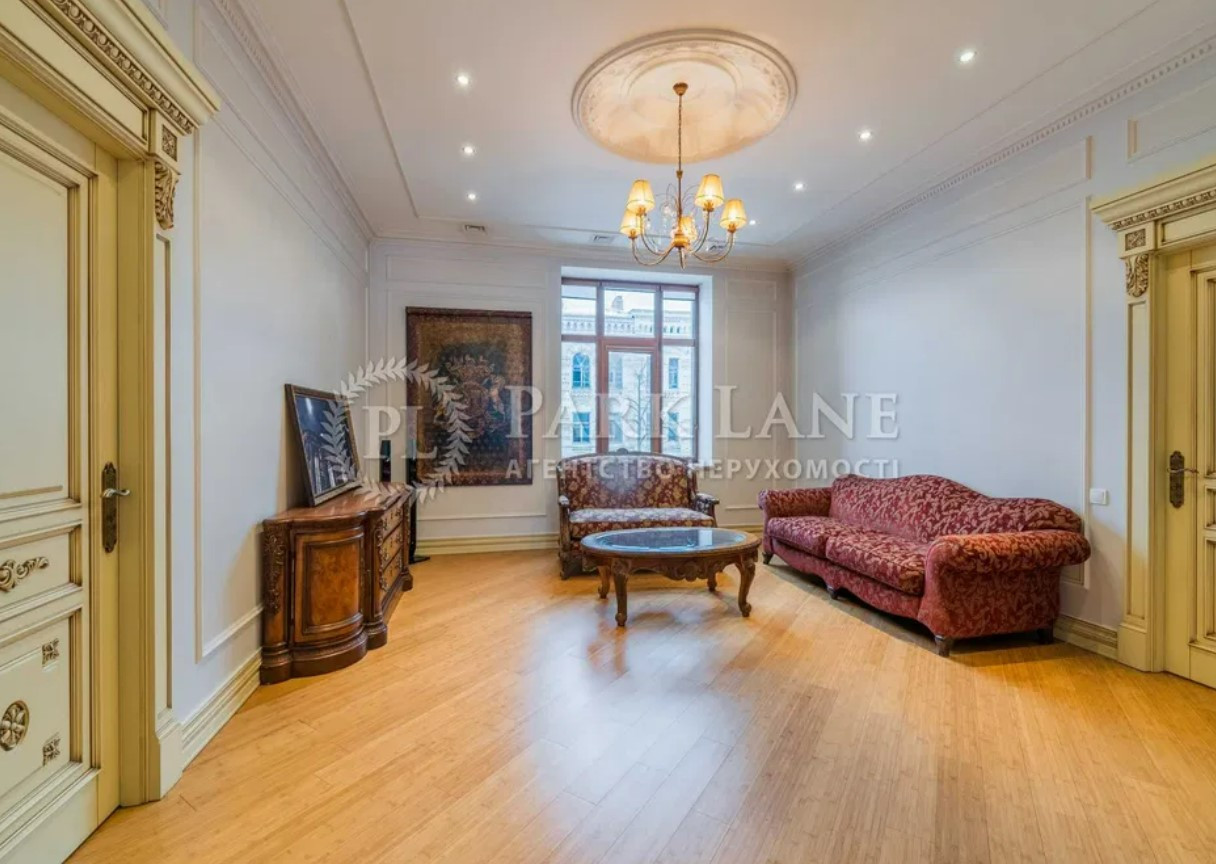 Продажа 3к квартиры в Киеве,  Коцюбинского Михаила ул., 9 0
