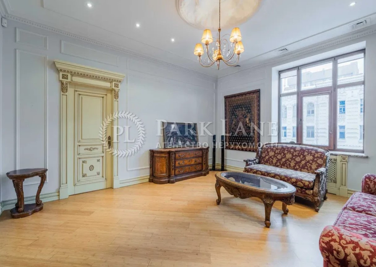 Продажа 3к квартиры в Киеве,  Коцюбинского Михаила ул., 9 18