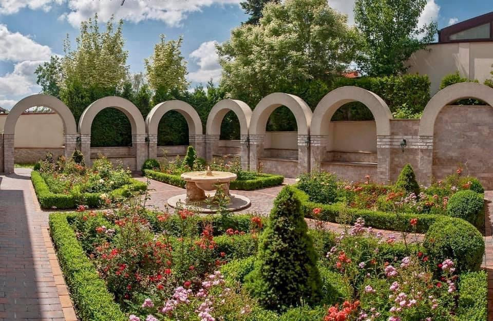 Аренда 6к дома в Киеве, Черногорская ул., 13