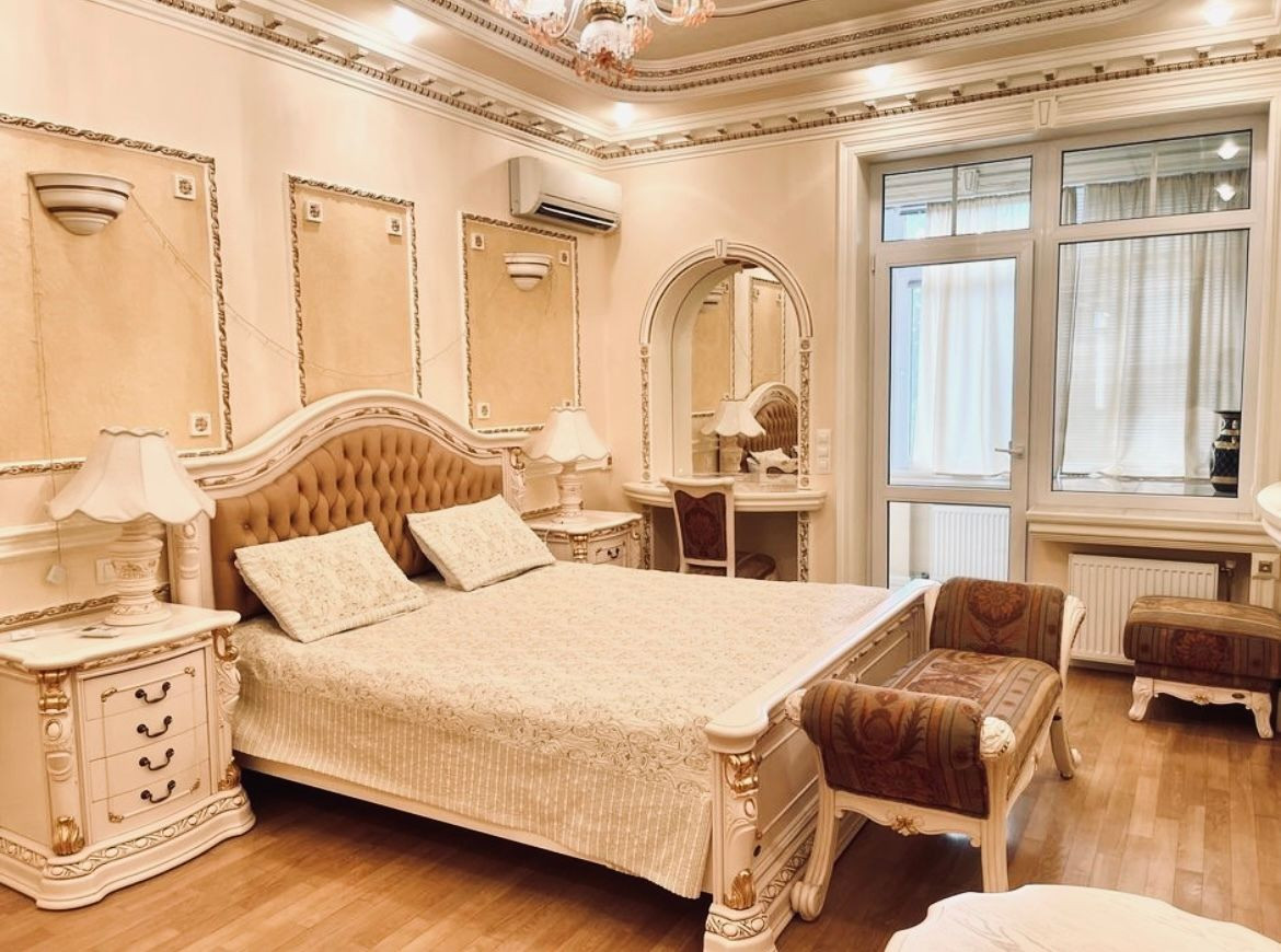 Аренда 4к квартиры в Киеве,  Лабораторная ул., 8 6