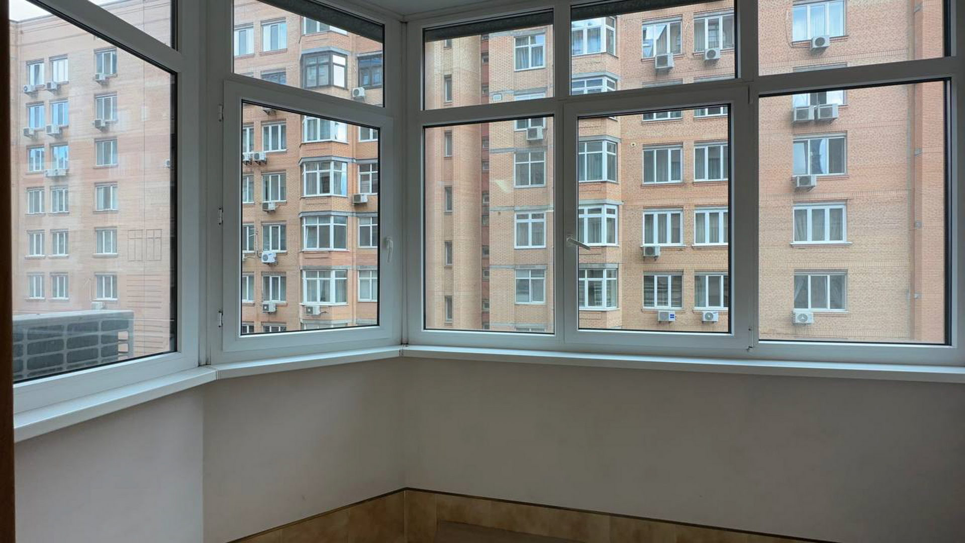 Аренда 3к квартиры в Киеве,  Павловская ул., 18 1