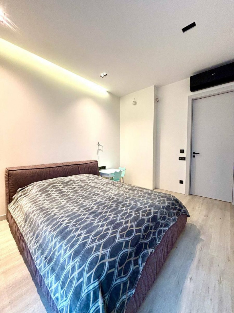 Продажа 3к квартиры в Киеве,  ЖК Централ Парк, Джона Маккейна ул. (Кудри Ивана ул.), 7 10