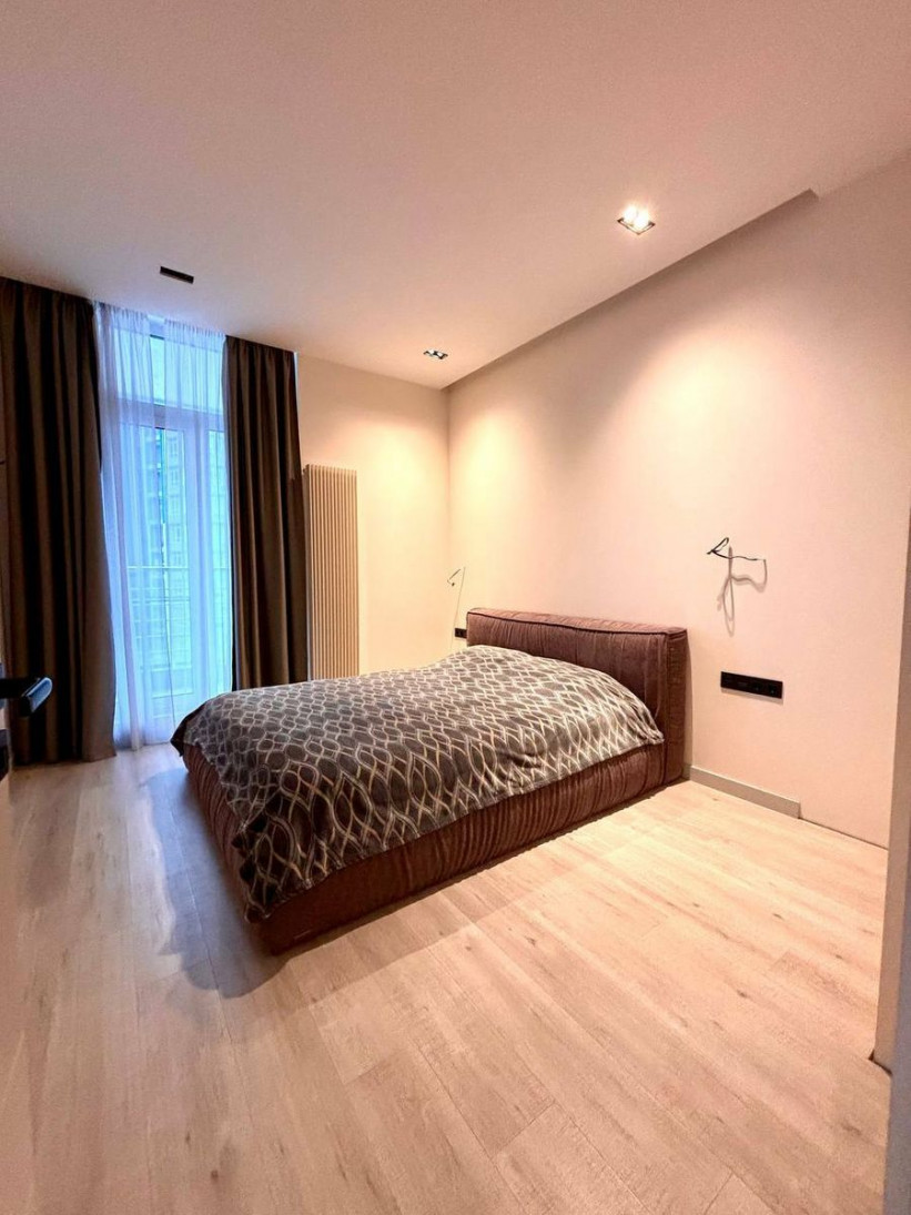 Продажа 3к квартиры в Киеве,  ЖК Централ Парк, Джона Маккейна ул. (Кудри Ивана ул.), 7 11