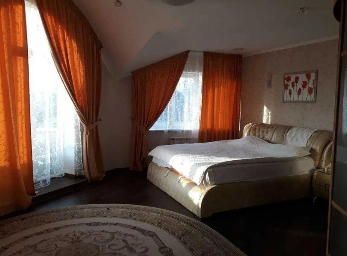 Аренда 9к дома в Киеве,  Богатырская ул., 30А 5