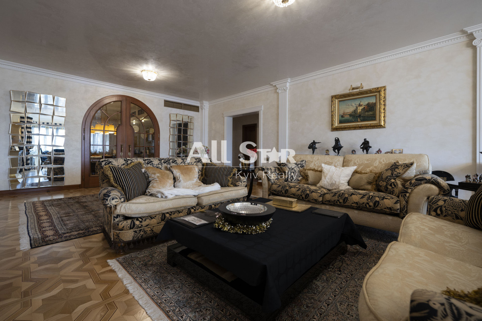 Аренда 4к квартиры в Киеве,  Кропивницкого ул., 10 3