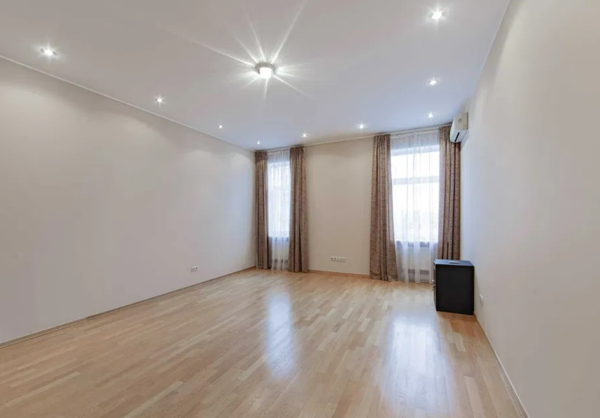 Аренда 5к квартиры в Киеве, Дарвина ул., 3 8