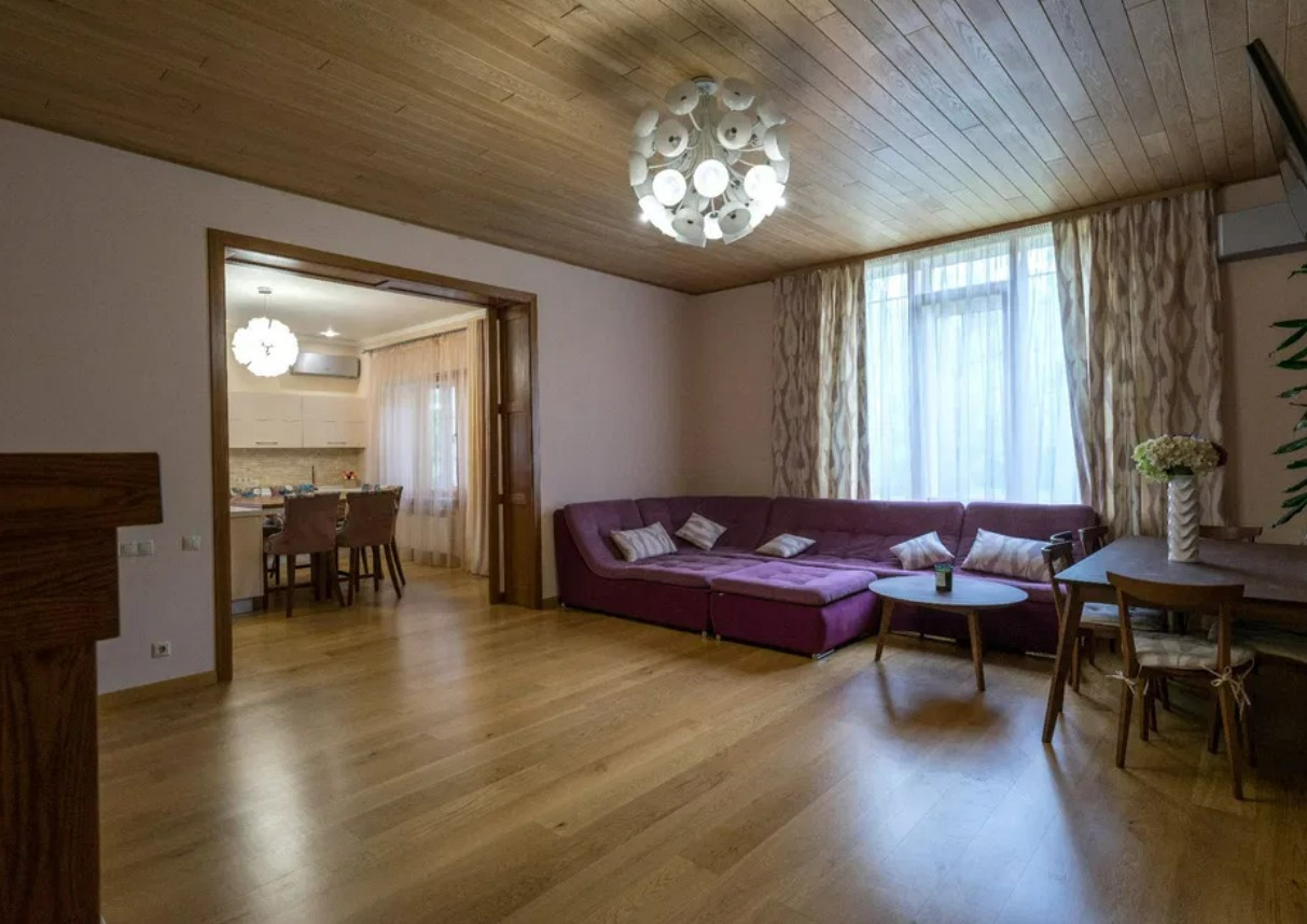 Оренда 5к будинки в Києві,  Квітки-Основ'яненка вул., 11