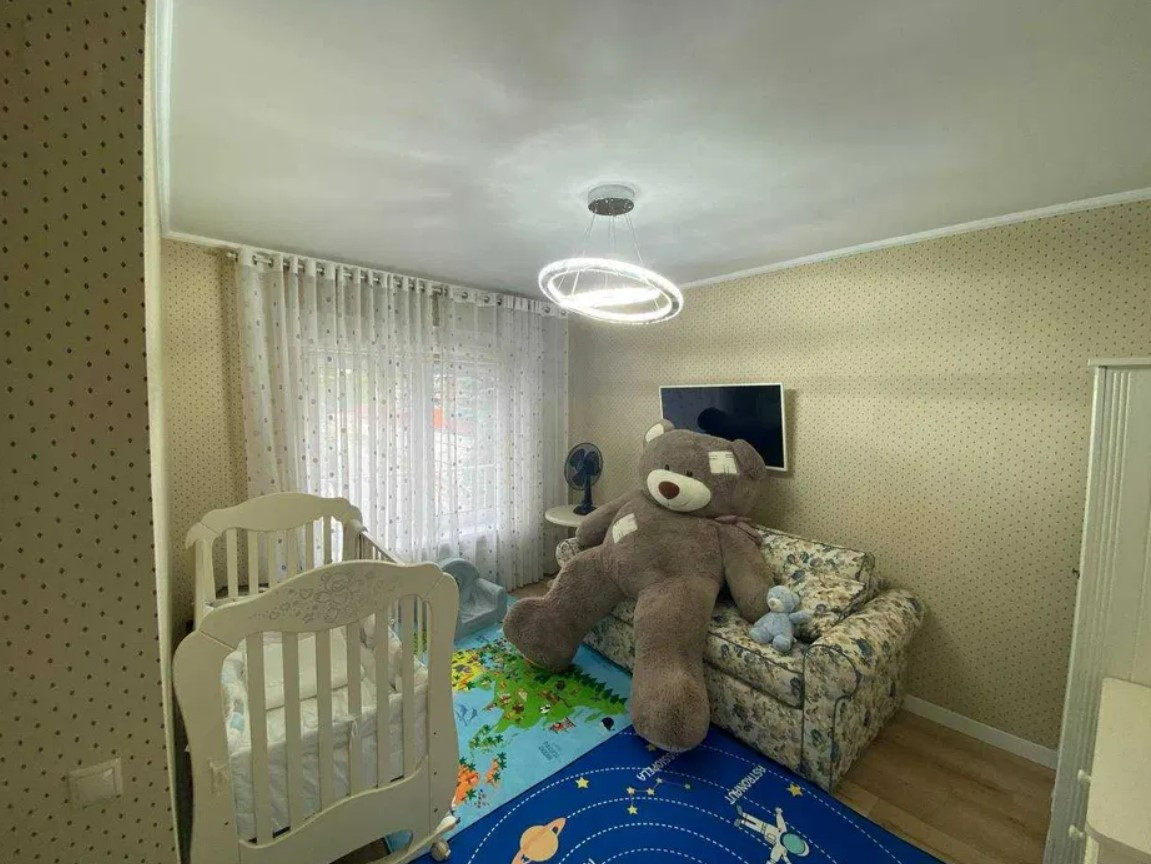 Аренда 5к дома в Киеве,  Локомотивная ул., 6