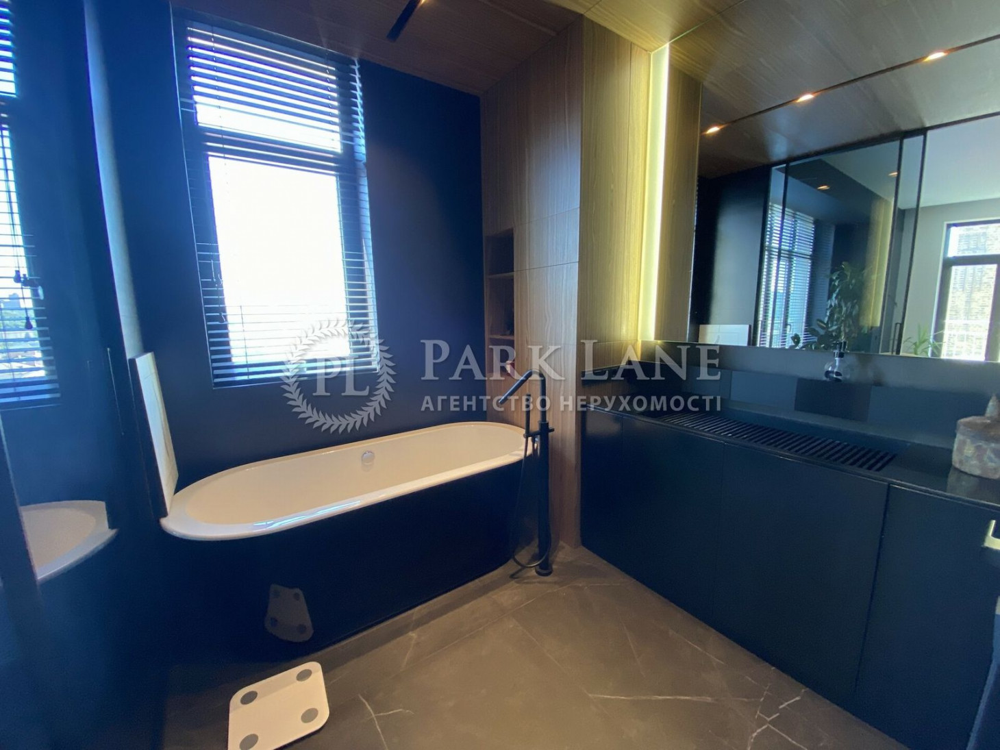 Аренда 4к квартиры в Киеве,  КД Tarasovskiy Apartments, Тарасовская ул., 9В 3