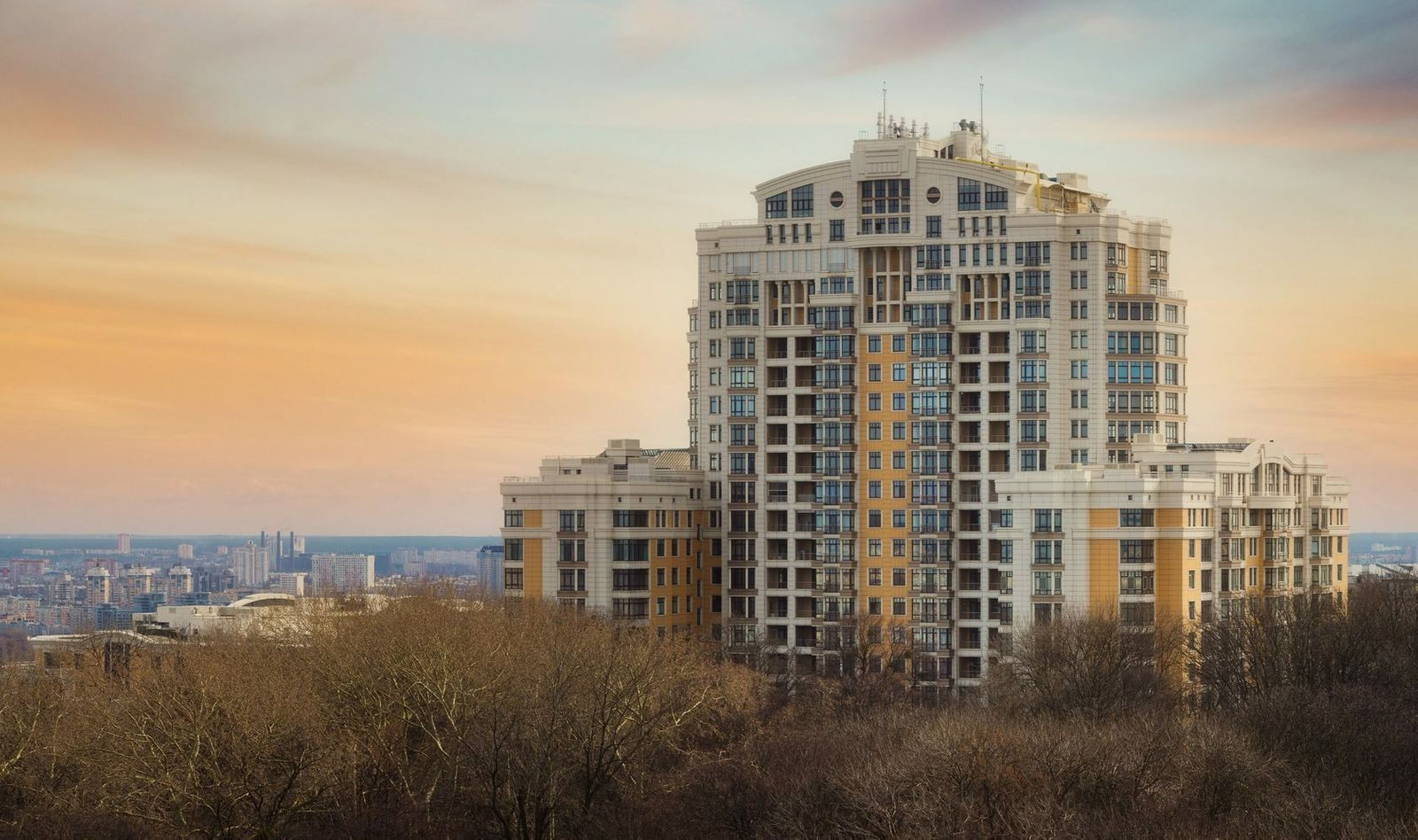 Аренда 3к квартиры в Киеве,  Грушевского Михаила ул., 9А 1