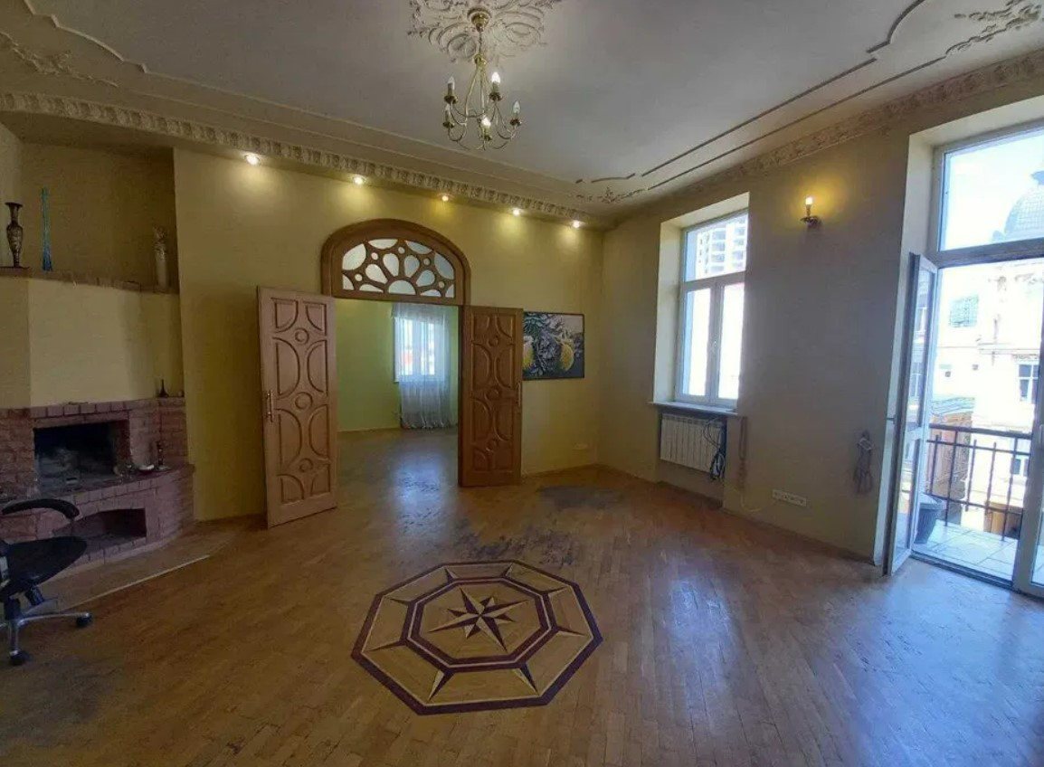 Продажа 3к квартиры в Киеве, Богдана Хмельницкого ул., 35/1 0
